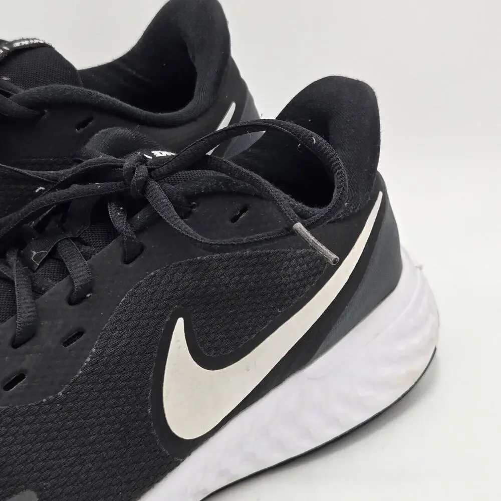 Nike Revolution 5 running Men's Size 13 BQ3204-002 Black White